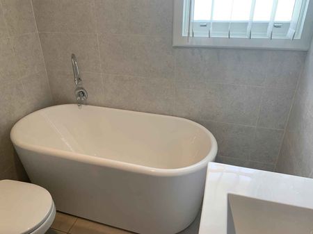 Three bedroom home - Photo 4
