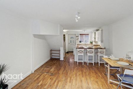 2 bedroom end of terrace house to rent - Photo 2