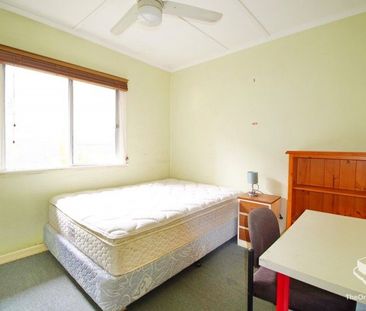 Only one Bedrooms left, walk to UQ - Photo 6