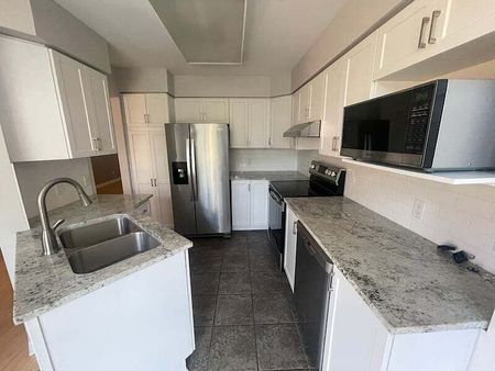 202 Forestglade Crescent - Photo 4