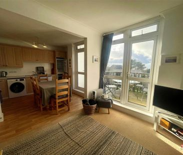 3 bedroom apartment to rent - Photo 2