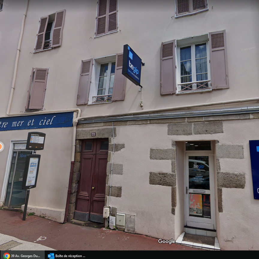 STUDIO SECTEUR MAIRIE AVEC PLACE DE PARKING - Photo 1