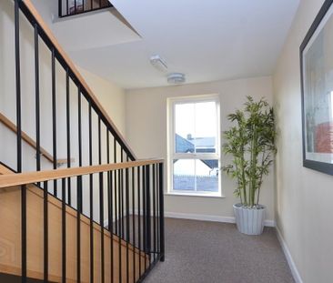 Montgomery Chase, 11 Montgomery Road, Belfast, BT6 9GQ - Photo 2