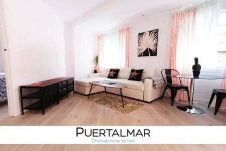 Piso de alquiler en Carrer Italia, 37, Ensanche - Diputación - Photo 3