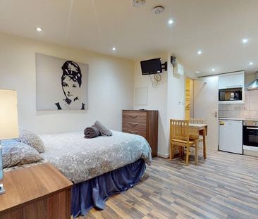 Studio to rent - Photo 5