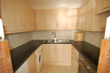 Studio Flat, Snowdon Drive, NW9 - Photo 5
