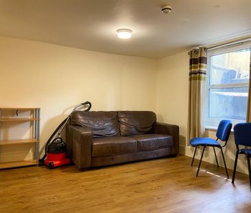 7 bedroom house to rent - Photo 3