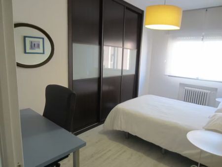 Calle de Ponciano, Madrid, Community of Madrid 28015 - Photo 3