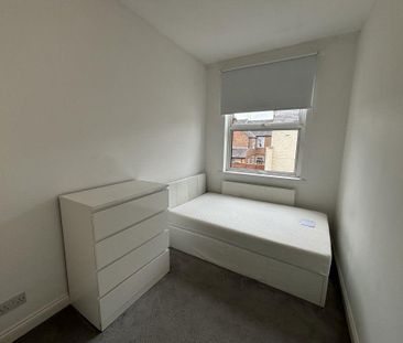 4 bedroom terraced house to rent - Photo 4