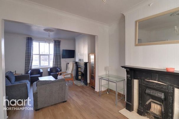 2 bedroom end of terrace house to rent - Photo 1