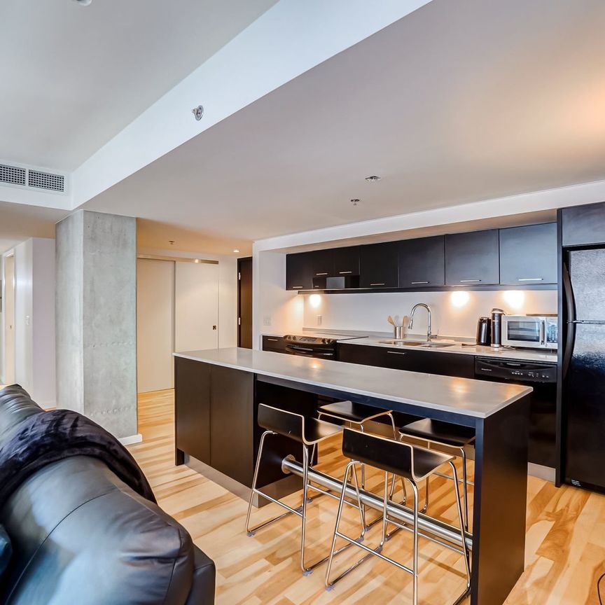 Condo for rent, Montréal (Ville-Marie) - Photo 1