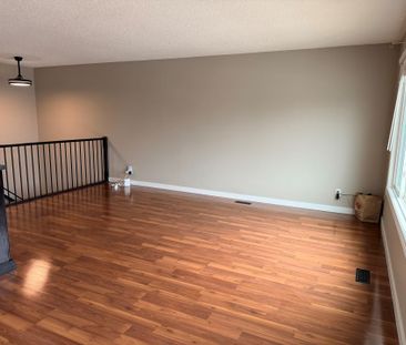 55 Nichols Crescent - Photo 2