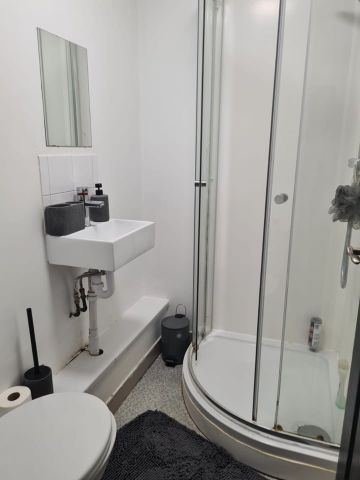 Room in a Shared House, Woodside Road, SO17 - Photo 5