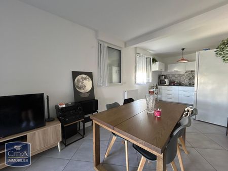 Location Appartement 4 pièces 89m² FLOIRAC 33270 - Photo 2