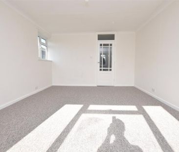 Studio to rent - Photo 6