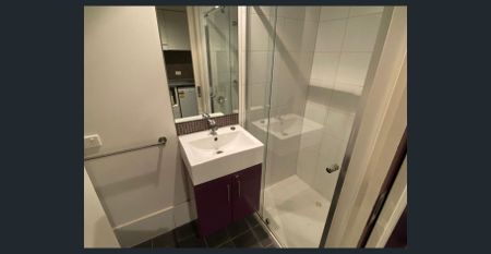 STUDENT ACCOMMODATION WITH BALCONY! - Photo 5