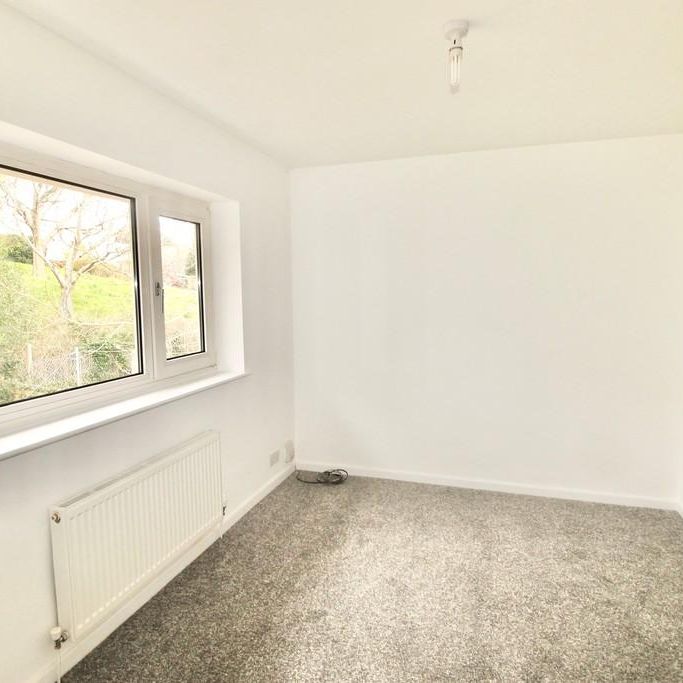 3 bedroom end of terrace house to rent - Photo 1
