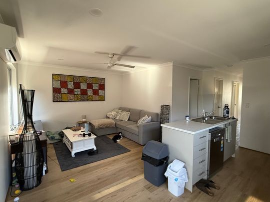 Golden Bay - Photo 1