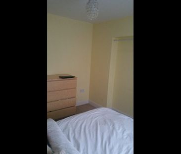 1 Bed Flat, Robin Hood Lane, SW15 - Photo 6