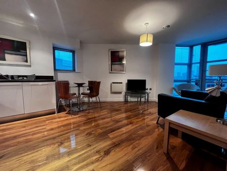 1 Bed Flat, St. George Building, LS1 - Photo 2