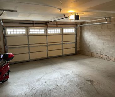 For Lease - 1222 Rose Way Unit# Main Fl, Milton, Ontario - Photo 1