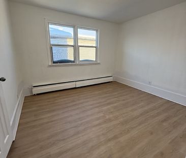 190 Montfort Street - 3 - Photo 6