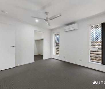 LOVELY MODERN LOWSET BRICK HOME CLOSE TO WATER AND SHOPS! - Photo 4