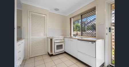 Modern 2 Bedroom Villa, Low-Maintenance Living - Photo 5