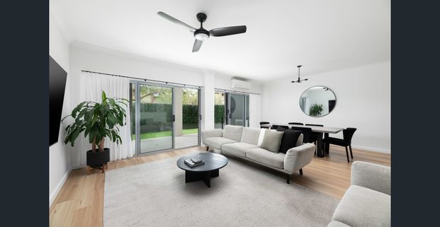 Oversized Ground-Floor Apartment - Photo 1