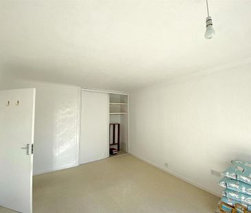 3 bedroom ground floor flat to rent - Photo 4