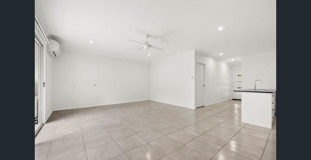 Modern 3 Bedroom Townhouse - Photo 1