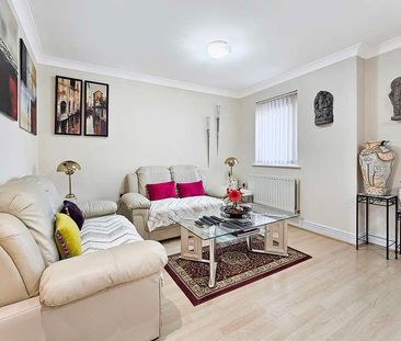 Imperial Drive, Harrow, HA2 - Photo 1