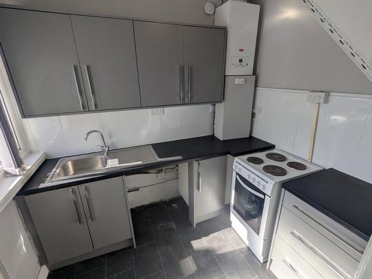 2 bedroom terraced house to rent - Photo 1