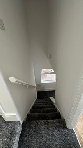 5 bedroom terraced house to rent - Photo 3