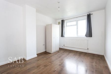 3 bedroom semi-detached house to rent - Photo 5