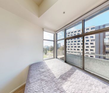 Two-Bedroom Carlton Living in an Unbeatable Inner-City Location - Photo 5