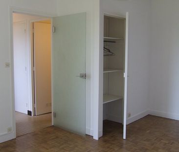 Location Appartement 1 pièce 31m² - Photo 3