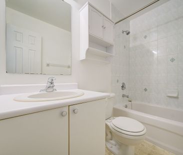 For Lease - 120 Railroad Street Unit# 9, Brampton, Ontario - Photo 3