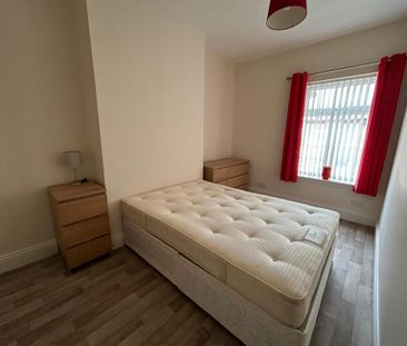 3 bedroom terraced house to rent - Photo 3