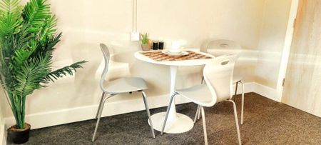 2 bedroom parking to rent - Photo 2