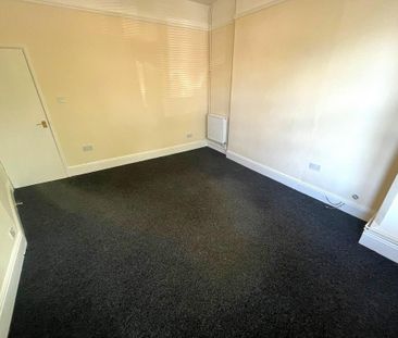 1 bedroom ground floor flat to rent - Photo 5