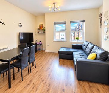 2 bedroom flat to rent - Photo 1