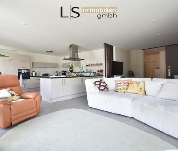 Exklusive 3,5-Zimmer-Wohnung mit XXL-Terrasse, hochwertiger Designk... - Photo 2