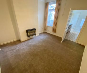 2 bedroom house - terraced to rent - Photo 2