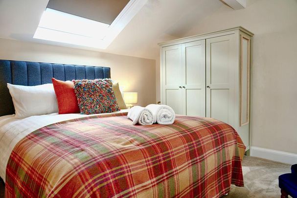 4 bedroom house of multiple occupation to rent - Photo 1