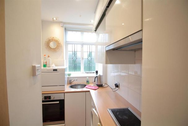 Studio to rent - Photo 1