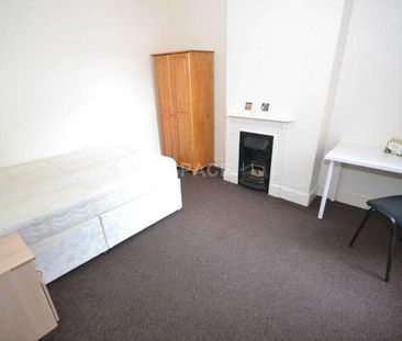 Basingstoke Road, Reading, Berkshire, RG2 - Photo 4