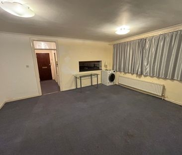 2 Bed Flat, Edinburgh House, NW4 - Photo 6