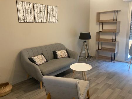 Location Appartement 2 pièces Meublé 41m² ANGERS 49000 - Photo 2