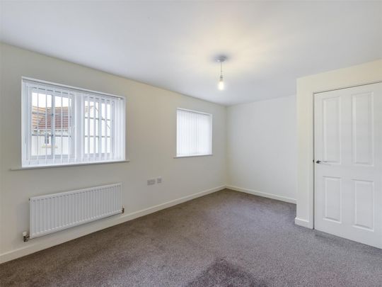 3 bedroom House To Let - Photo 1